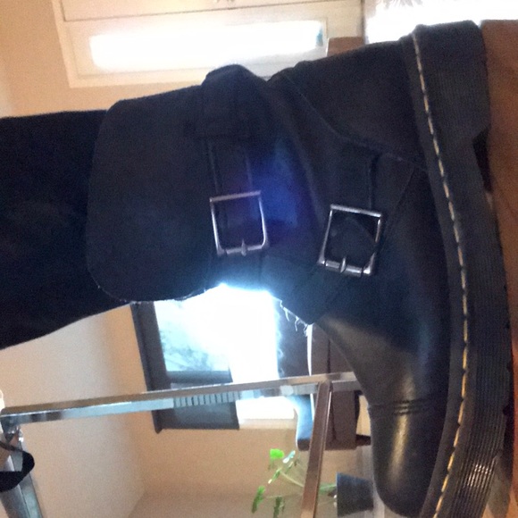 Dr Marten Buckle Boots Size 7!!! - Picture 2 of 8
